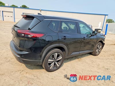 Trzecie zdjęcie samochodu z tyłu: 2026 NISSAN ROGUE SL VIN:5N1BT3CB2TC699807 - miniatura