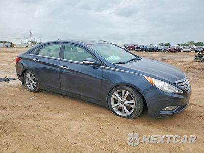 Czwarte zdjęcie samochodu z boku: 2013 HYUNDAI SONATA LIMITED VIN:5NPEC4AC3DH663150 - miniatura