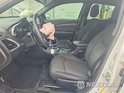 Zdjęcie 7 z 12 samochodu: 2014 DODGE AVENGER SE VIN:1C3CDZABXEN190331 - miniatura