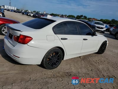 Trzecie zdjęcie samochodu z tyłu: 2014 BMW 328 XI SULEV VIN:WBA3B5C57EP652654 - miniatura