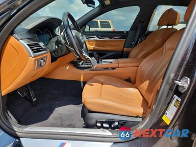 Zdjęcie 7 z 13 samochodu: 2019 BMW 740 I VIN:WBA7E2C56KB217432 - miniatura