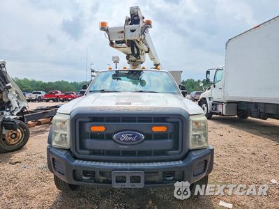 Piąte zdjęcie samochodu w środku: 2015 FORD F450 SUPER DUTY BUCKET TRUCK VIN:1FDUF4GT5FEC59338 - miniatura