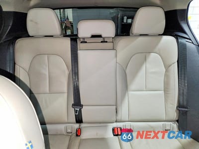 Zdjęcie 10 z 13 samochodu: 2023 VOLVO XC40 PLUS VIN:YV4L12UNXP2953175 - miniatura