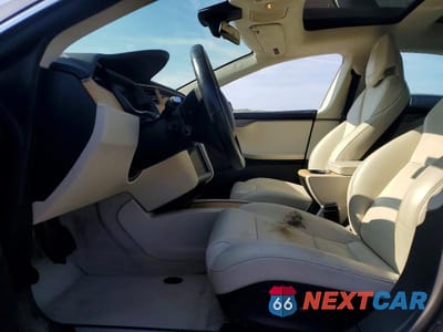 Zdjęcie 7 z 12 samochodu: 2018 TESLA MODEL S VIN:5YJSA1E26JF297011 - miniatura