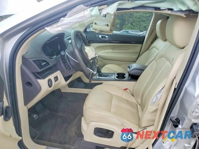 Zdjęcie 7 z 13 samochodu: 2017 LINCOLN MKT VIN:2LMHJ5FK4HBL00589 - miniatura
