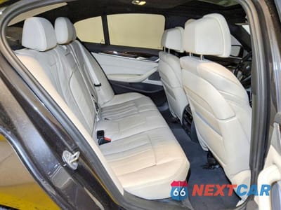 Zdjęcie 10 z 12 samochodu: 2017 BMW 540 XI VIN:WBAJE7C33HG886822 - miniatura