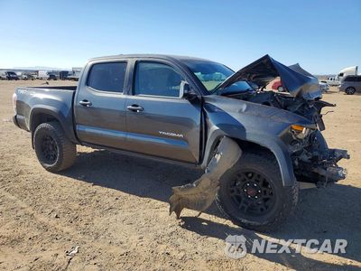 Czwarte zdjęcie samochodu z boku: 2021 TOYOTA TACOMA TRD OFF-ROAD VIN:3TMCZ5AN4MM432748 - miniatura
