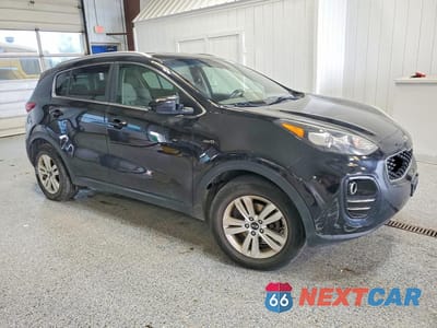 Czwarte zdjęcie samochodu z boku: 2018 KIA SPORTAGE LX VIN:KNDPMCAC2J7487191 - miniatura