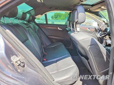 Zdjęcie 10 z 12 samochodu: 2014 MERCEDES-BENZ C 300 4MATIC VIN:WDDGF8AB8ER322356 - miniatura