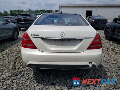Zdjęcie 6 z 12 samochodu: 2010 MERCEDES-BENZ S 550 VIN:WDDNG7BB7AA356813 - miniatura