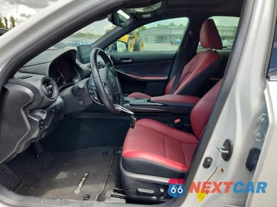 Zdjęcie 7 z 12 samochodu: 2024 LEXUS IS 300 BASE VIN:JTHDA1D2XR5133024 - miniatura