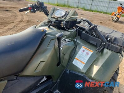 Piąte zdjęcie samochodu w środku: 2012 POLARIS SPORTSMAN 550 ATV VIN:4XATN55A7CA527164 - miniatura