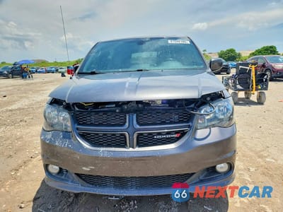 Piąte zdjęcie samochodu w środku: 2019 DODGE GRAND CARAVAN GT VIN:2C4RDGEG1KR512580 - miniatura