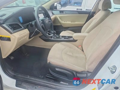 Zdjęcie 7 z 12 samochodu: 2017 HYUNDAI SONATA SE VIN:5NPE24AF9HH480712 - miniatura