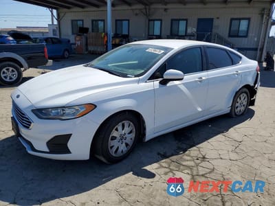 2019 FORD FUSION S 3FA6P0G75KR108521 - główne zdjęcie licytacji z USA - miniatura