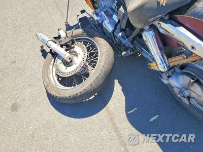 Zdjęcie 8 z 9 samochodu: 2004 HONDA VT750 CA VIN:JH2RC50494M000244 - miniatura