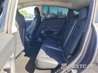 Zdjęcie 10 z 12 samochodu: 2023 TESLA MODEL Y VIN:7SAYGDEF1PF761847 - miniatura