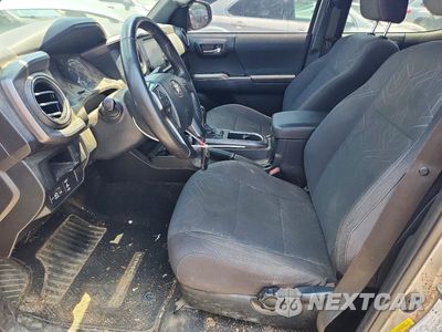 Zdjęcie 7 z 12 samochodu: 2016 TOYOTA TACOMA TRD SPORT VIN:5TFAZ5CN2GX017897 - miniatura