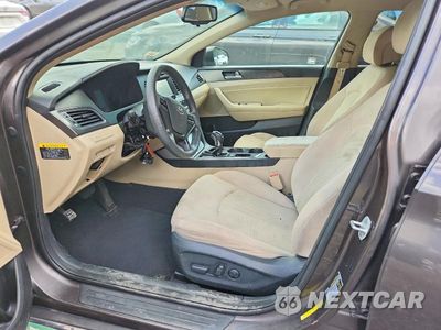 Zdjęcie 7 z 12 samochodu: 2017 HYUNDAI SONATA SPORT VIN:5NPE34AF1HH474223 - miniatura