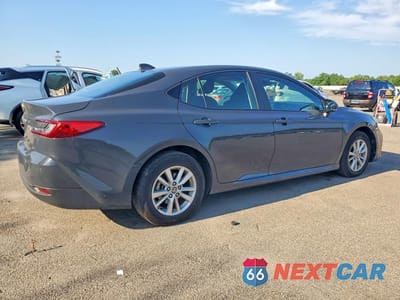 Trzecie zdjęcie samochodu z tyłu: 2025 TOYOTA CAMRY LE VIN:4T1DBADK0SU025324 - miniatura