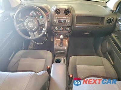 Zdjęcie 8 z 14 samochodu: 2011 JEEP COMPASS SPORT VIN:1J4NF1FBXBD240164 - miniatura