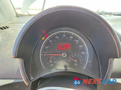 Zdjęcie 9 z 12 samochodu: 2007 VOLKSWAGEN NEW BEETLE TRIPLE WHITE VIN:3VWFF31Y07M416777 - miniatura