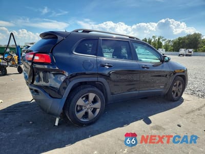 Trzecie zdjęcie samochodu z tyłu: 2016 JEEP CHEROKEE LATITUDE VIN:1C4PJLCS1GW362226 - miniatura