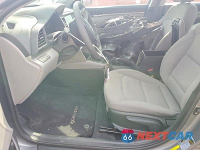 Zdjęcie 7 z 12 samochodu: 2019 HYUNDAI ELANTRA SEL VIN:KMHD84LF4KU770758 - miniatura
