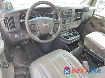 Zdjęcie 8 z 13 samochodu: 2013 GMC SAVANA BOX TRUCK VIN:1GDY72CAXD1900804 - miniatura
