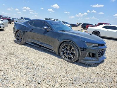 Czwarte zdjęcie samochodu z boku: 2019 CHEVROLET CAMARO ZL1 VIN:1G1FK1R63K0118167 - miniatura