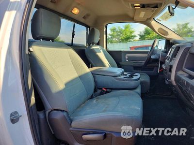 Zdjęcie 10 z 12 samochodu: 2018 RAM 1500 ST VIN:3C6JR6DT2JG129041 - miniatura