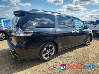 Trzecie zdjęcie samochodu z tyłu: 2013 TOYOTA SIENNA SPORT VIN:5TDXK3DC0DS303359 - miniatura