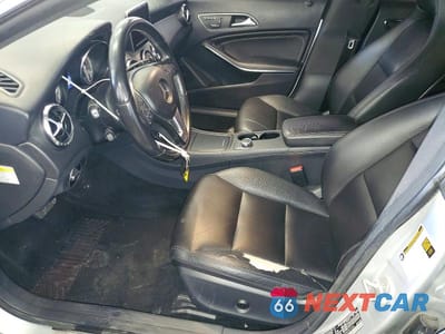 Zdjęcie 7 z 12 samochodu: 2014 MERCEDES-BENZ CLA 250 VIN:WDDSJ4EB4EN070446 - miniatura