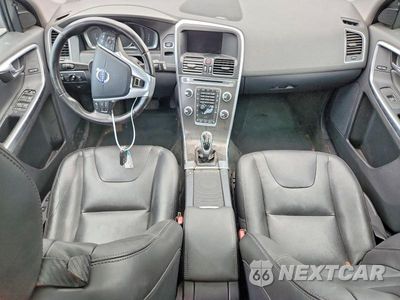 Zdjęcie 8 z 13 samochodu: 2016 VOLVO XC60 T5 PLATINUM VIN:YV4612RM5G2800961 - miniatura