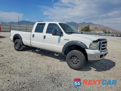 Czwarte zdjęcie samochodu z boku: 2005 FORD F250 SUPER DUTY VIN:1FTSW21535EA34604 - miniatura