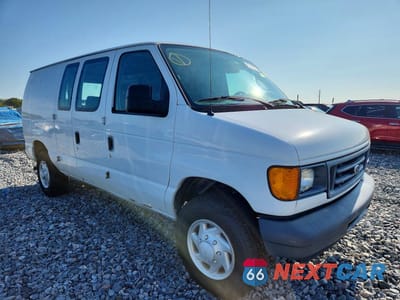 Czwarte zdjęcie samochodu z boku: 2007 FORD ECONOLINE E250 VAN VIN:1FTNE24W67DA35209 - miniatura
