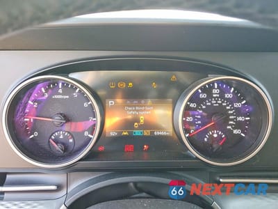 Zdjęcie 9 z 13 samochodu: 2022 KIA CARNIVAL LX VIN:KNDNB4H32N6094330 - miniatura