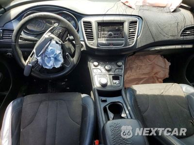 Zdjęcie 8 z 12 samochodu: 2015 CHRYSLER 200 S VIN:1C3CCCBB2FN701854 - miniatura