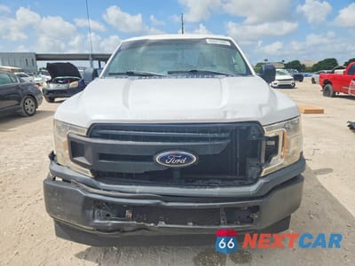 Piąte zdjęcie samochodu w środku: 2018 FORD F150 SUPER CAB VIN:1FTEX1C52JKF39353 - miniatura