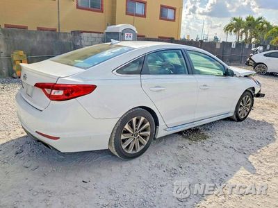 Trzecie zdjęcie samochodu z tyłu: 2017 HYUNDAI SONATA SPORT VIN:5NPE34AF8HH535017 - miniatura