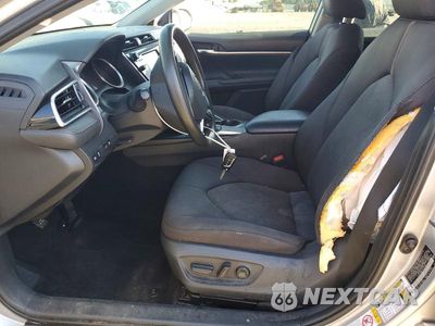 Zdjęcie 7 z 12 samochodu: 2018 TOYOTA CAMRY L VIN:4T1B11HK7JU514449 - miniatura
