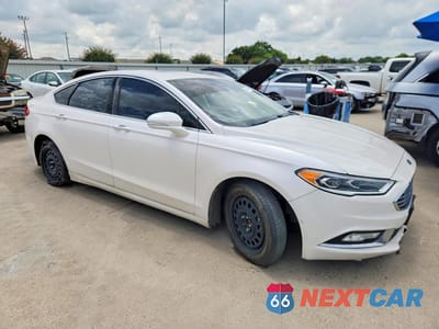 Czwarte zdjęcie samochodu z boku: 2017 FORD FUSION TITANIUM VIN:3FA6P0K91HR266775 - miniatura