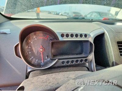 Zdjęcie 9 z 13 samochodu: 2014 CHEVROLET SONIC LT VIN:1G1JD6SB8E4165782 - miniatura