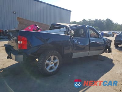 Trzecie zdjęcie samochodu z tyłu: 2007 CHEVROLET SILVERADO K1500 CREW CAB VIN:2GCEK13M471570585 - miniatura