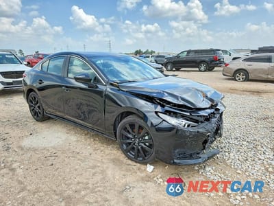 Czwarte zdjęcie samochodu z boku: 2026 MAZDA 3 SELECT SPORT VIN:JM1BPABL5T1855972 - miniatura