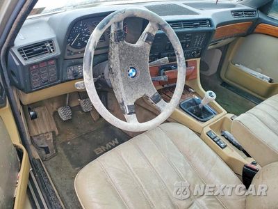Zdjęcie 8 z 12 samochodu: 1984 BMW 7 SERIES VIN:WBAFF7402E7398321 - miniatura