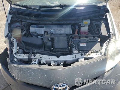 Zdjęcie 11 z 12 samochodu: 2014 TOYOTA PRIUS TWO VIN:JTDKN3DU8E1856723 - miniatura