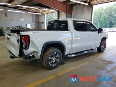 Trzecie zdjęcie samochodu z tyłu: 2024 GMC SIERRA K1500 SLE VIN:1GTUUBED1RZ196634 - miniatura