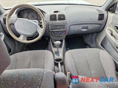 Zdjęcie 8 z 12 samochodu: 2002 HYUNDAI ACCENT GL VIN:KMHCG45C92U336739 - miniatura