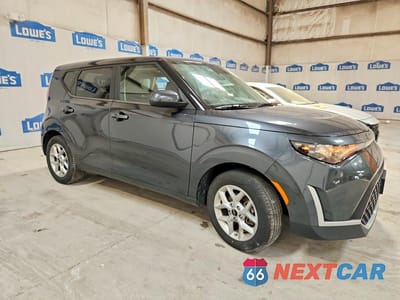 Czwarte zdjęcie samochodu z boku: 2025 KIA SOUL LX VIN:KNDJ23AU6S7246157 - miniatura